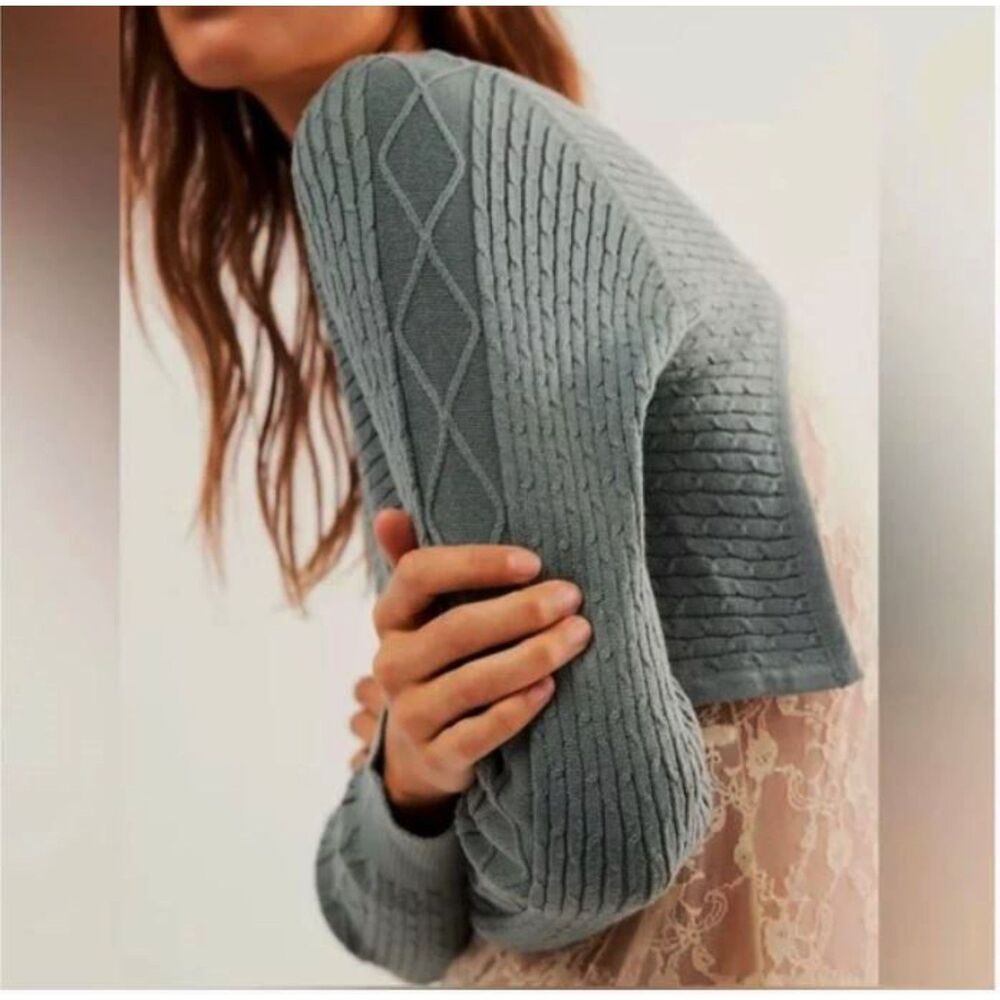 NEW Free People Women’s L blue gray Cropped l/s sweater shrug pullover shirt Top